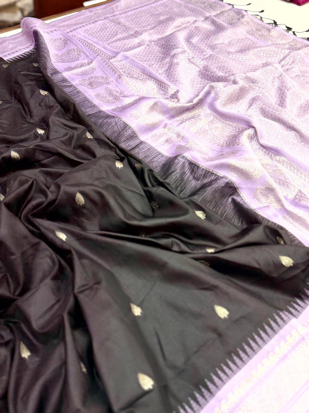 Black Soft Silk Gadwal Border Saree

