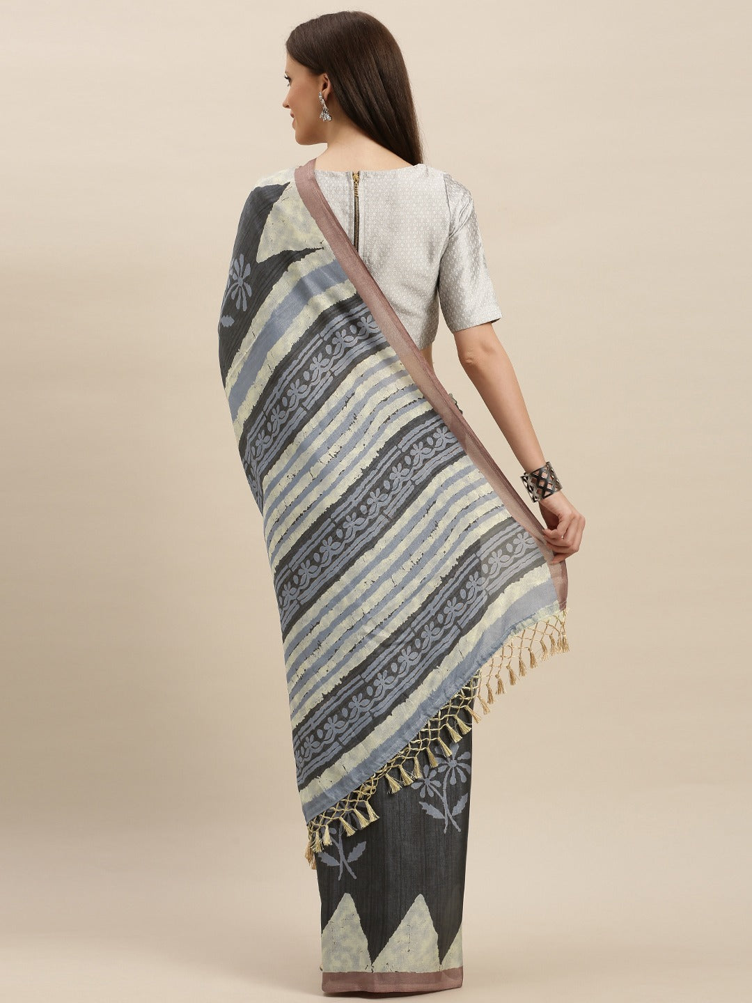  Charcoal Grey & Off-White Colour Bagru Printed Linen Saree