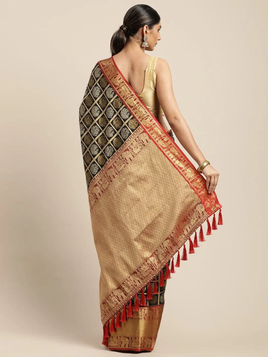  Banarasi Pattu Zari Motifs Festive Wear Saree