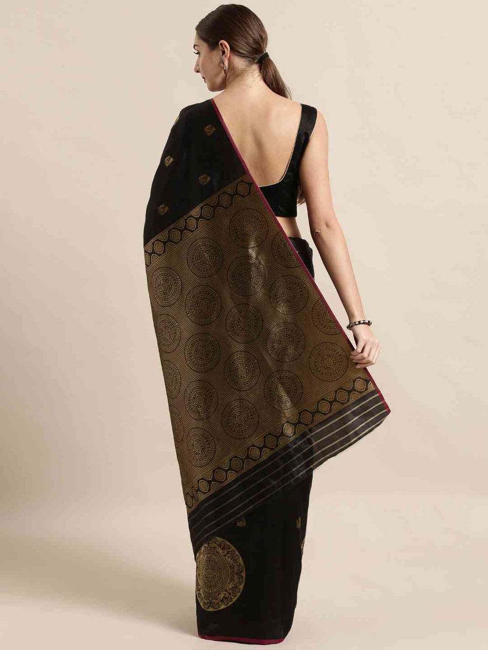 Lastest Banarasi Silk Saree With Zari weaving