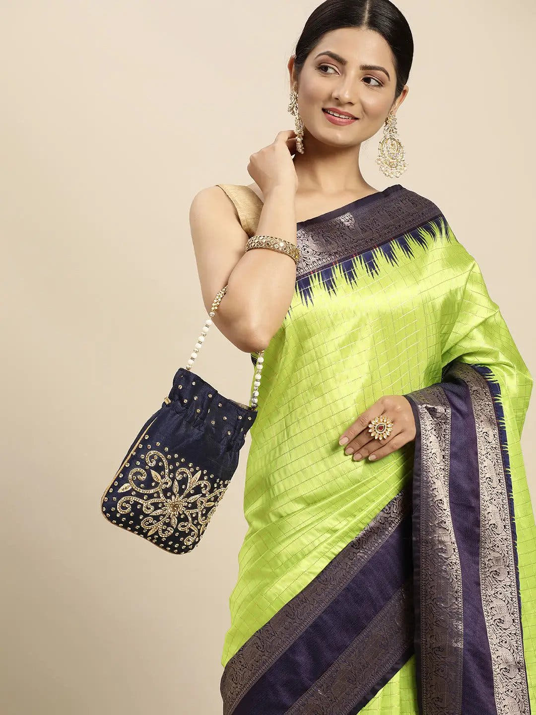  Banarasi Silk Gadwal Pattu Saree With Zari weaving