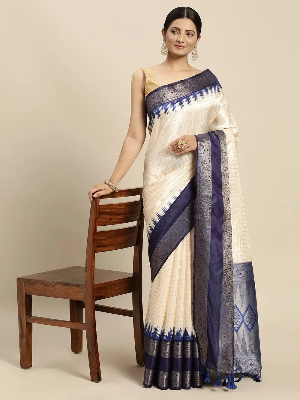  Banarasi Silk Gadwal Pattu Saree With Zari weaving