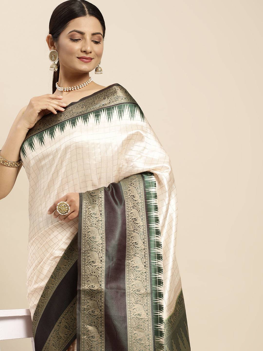  Banarasi Silk Gadwal Pattu Saree With Zari weaving