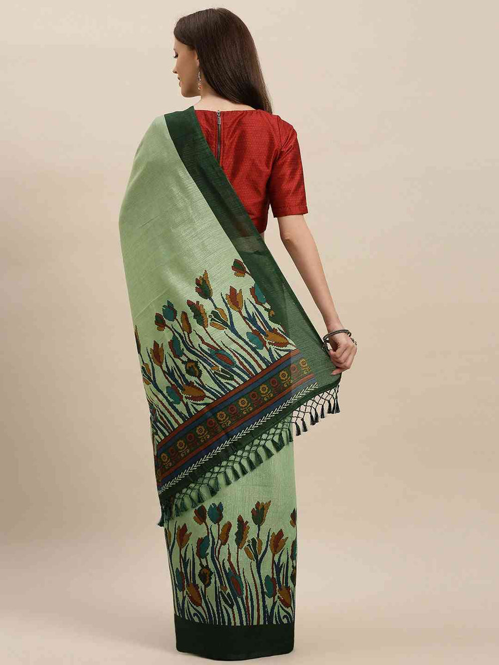 Latest Silk Saree With Solid Floral Print