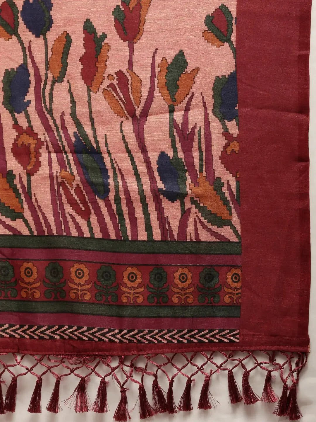Stylish Silk Saree with Floral Print 