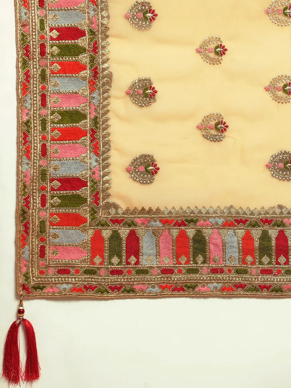 Georgette Bandhani With Embroidered Work Lace Border Saree