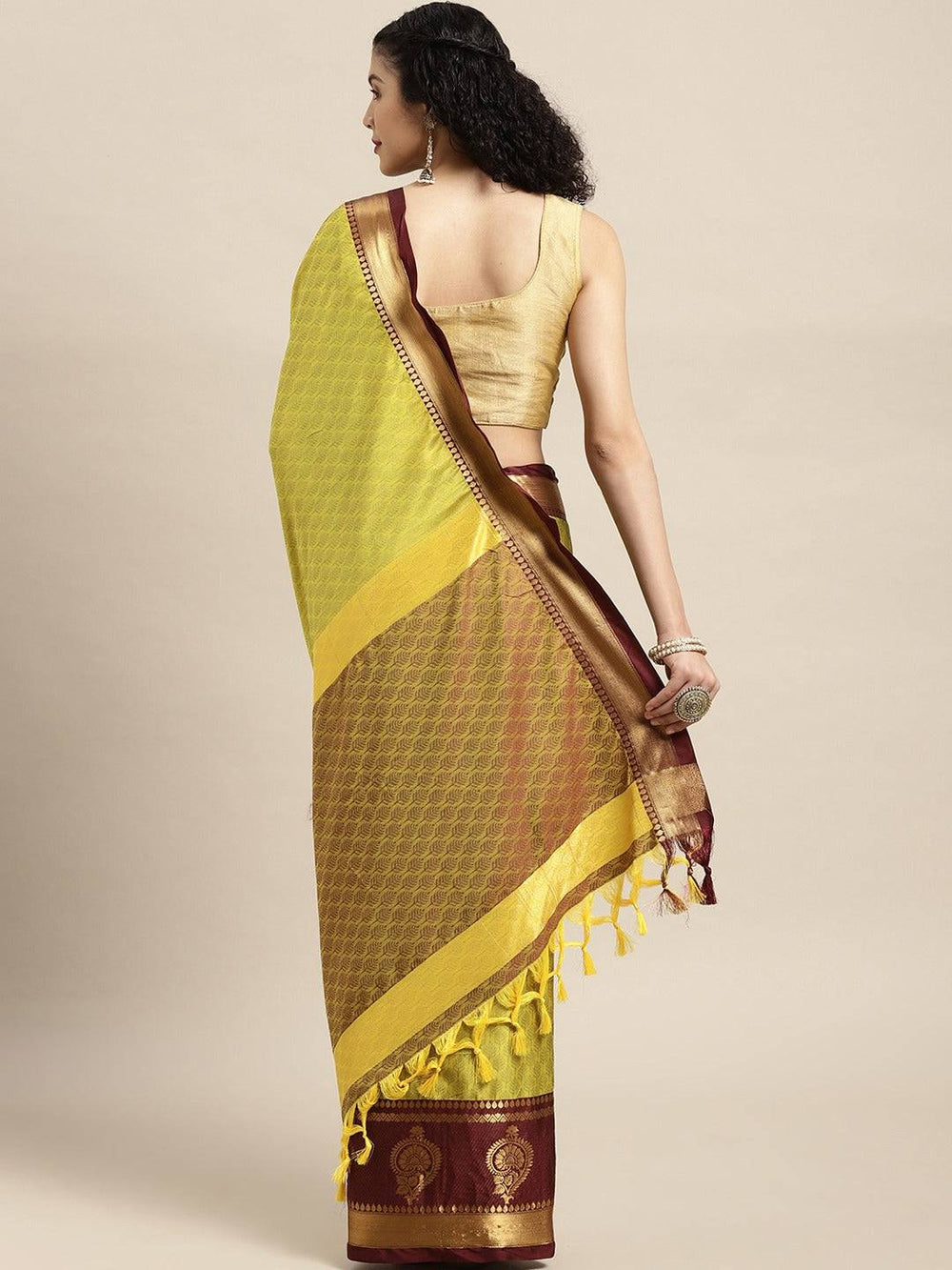 Uppada Cotton Silk Saree With Self Butti