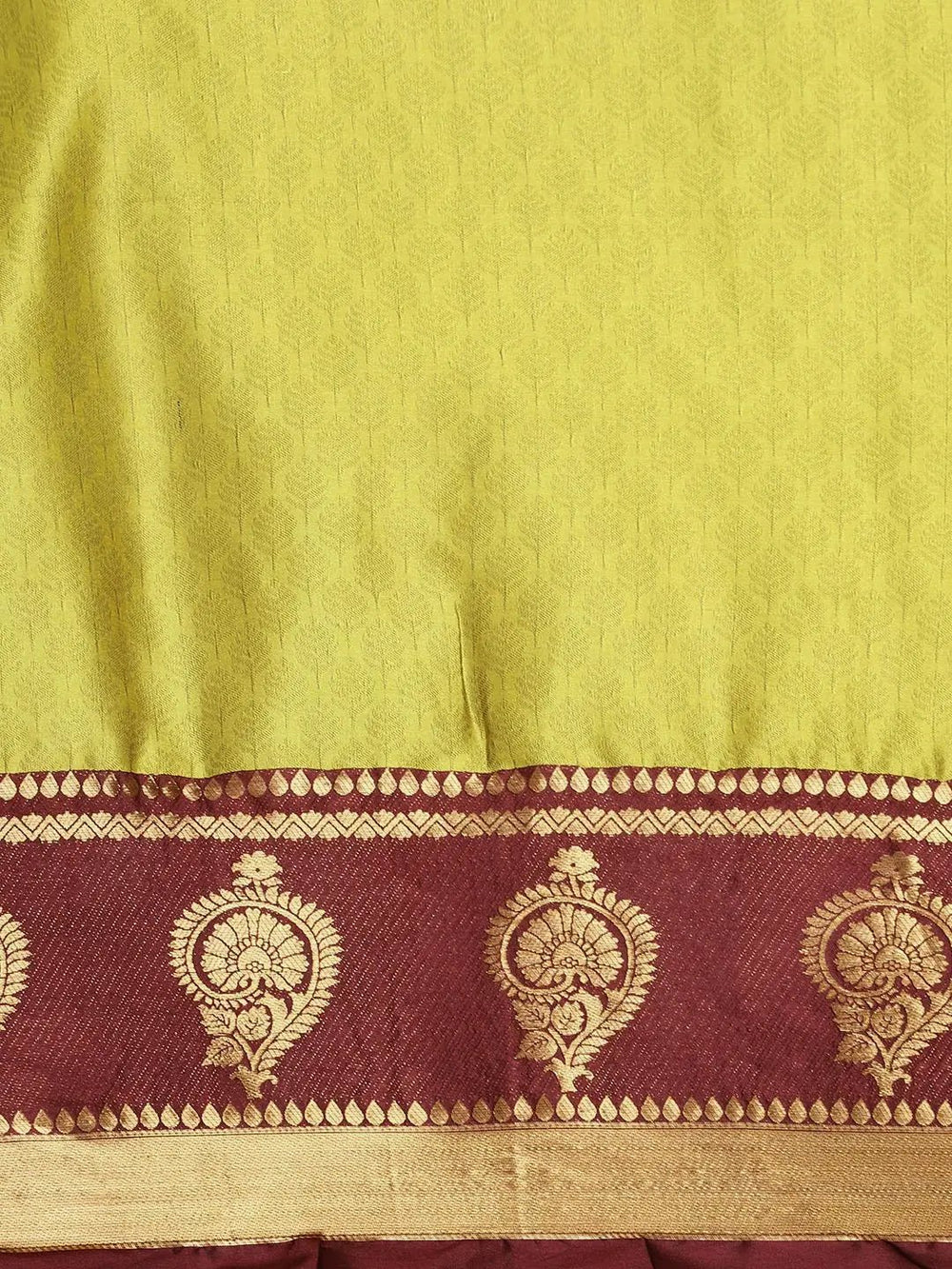 Uppada Cotton Silk Saree With Self Butti