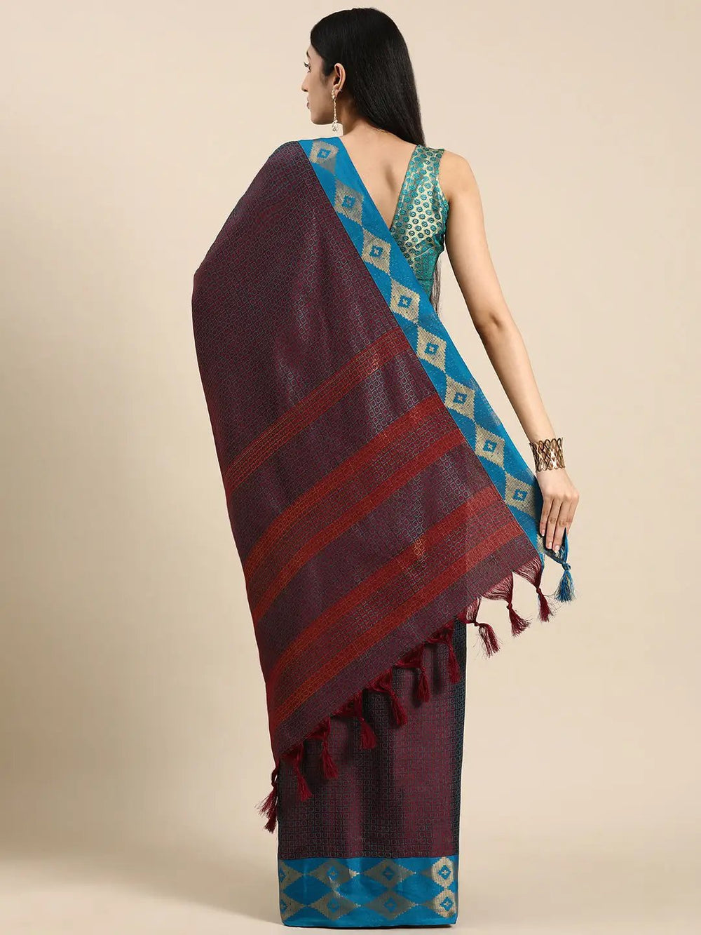 Uppada Cotton Silk Saree With Self Butti Design
