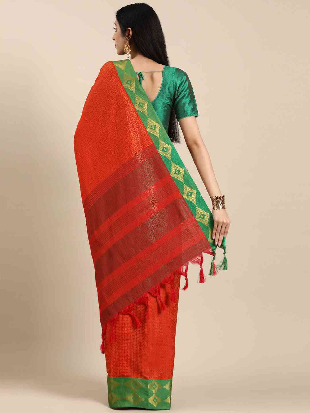 Uppada Cotton Silk Saree With Self Butti Design