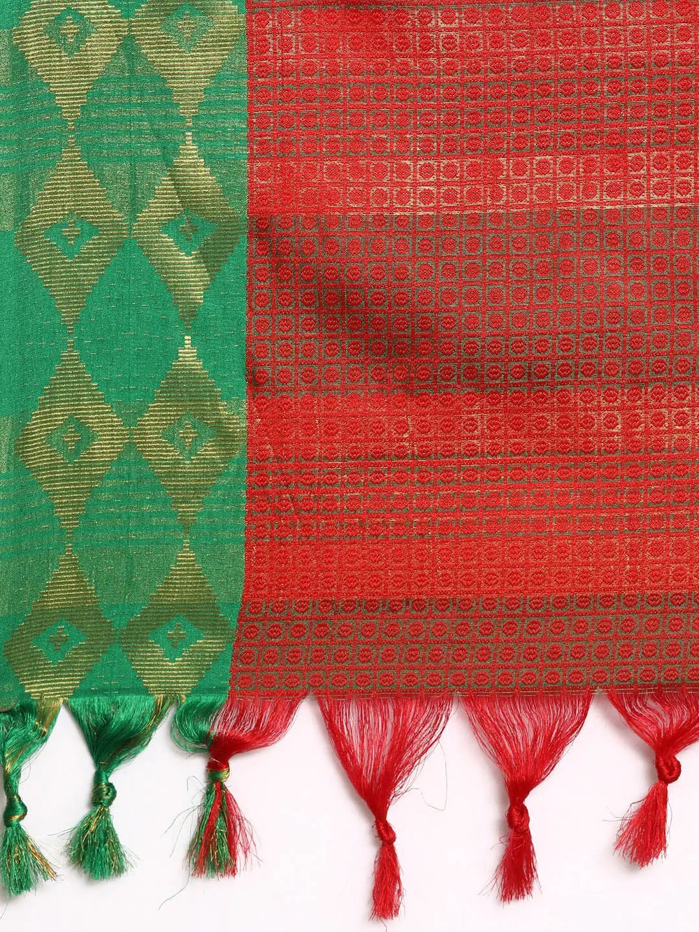 Uppada Cotton Silk Saree With Self Butti Design