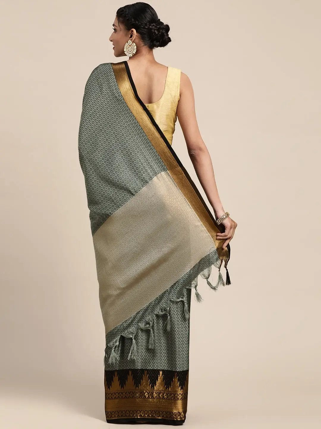 Uppada Cotton Silk Saree With Self Butti