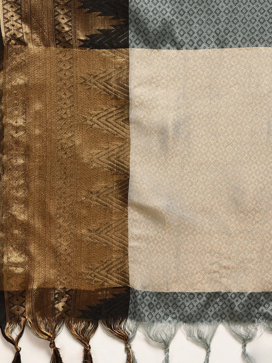 Uppada Cotton Silk Saree With Self Butti