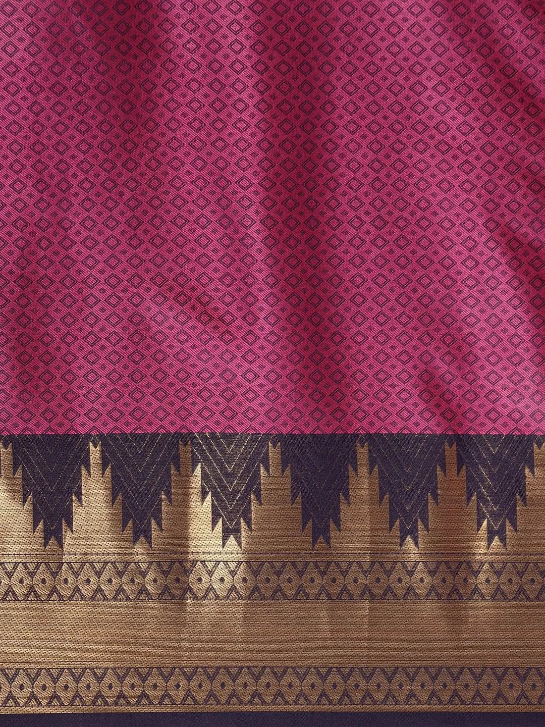 Uppada Cotton Silk Saree With Self Butti