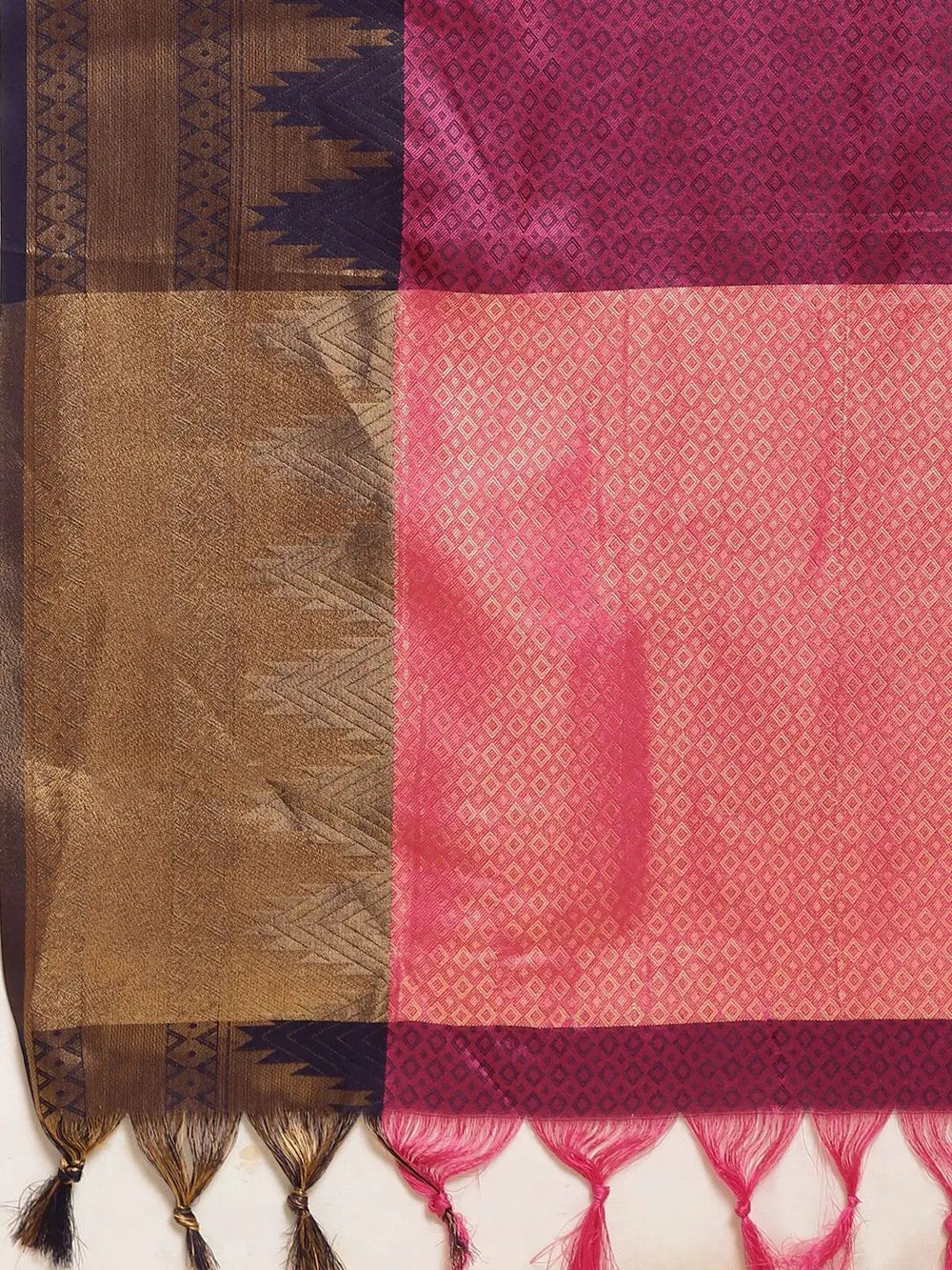 Uppada Cotton Silk Saree With Self Butti