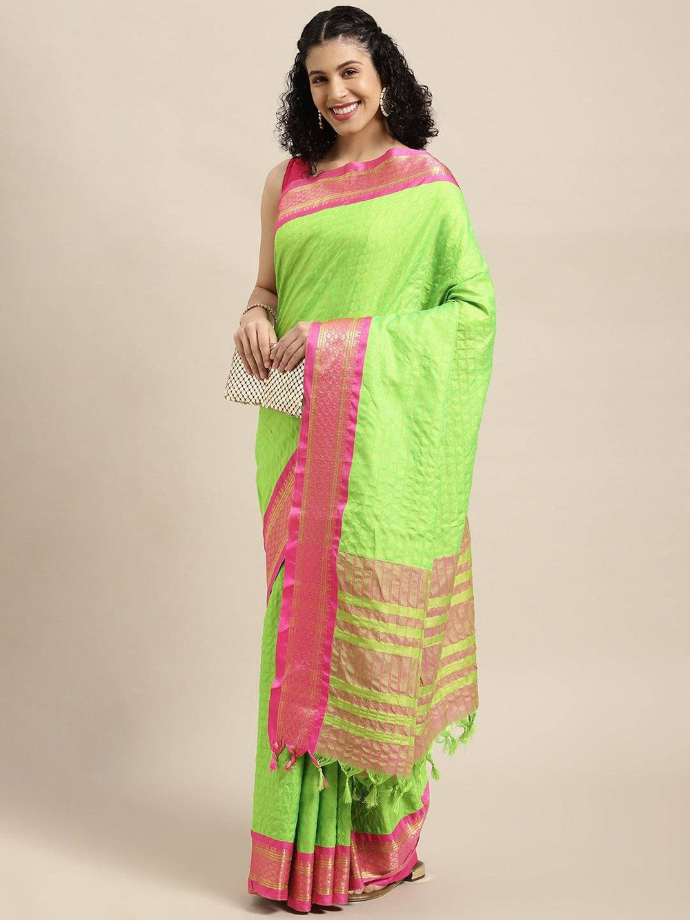 Uppada Cotton Silk Saree With Self Butti