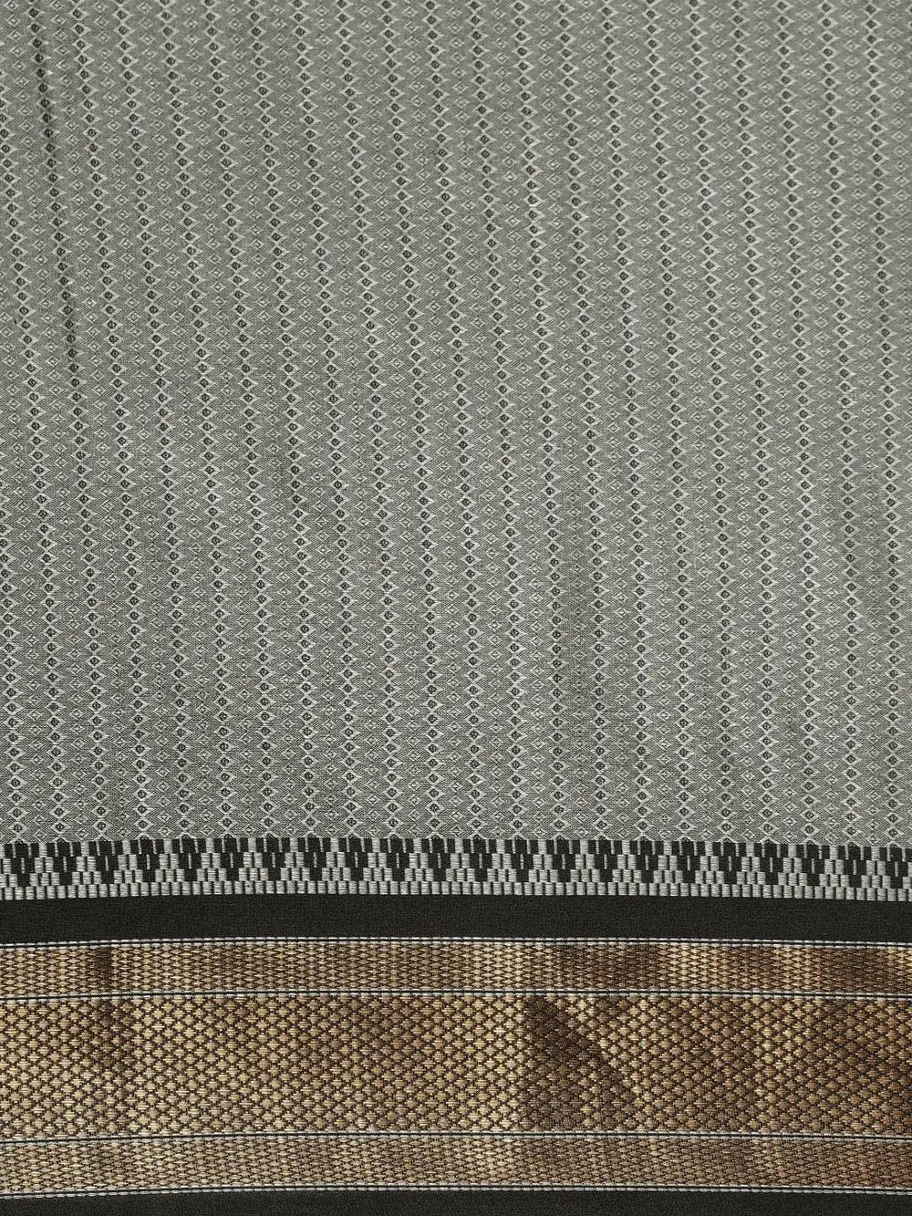 Uppada Cotton Silk Saree With Self Butti