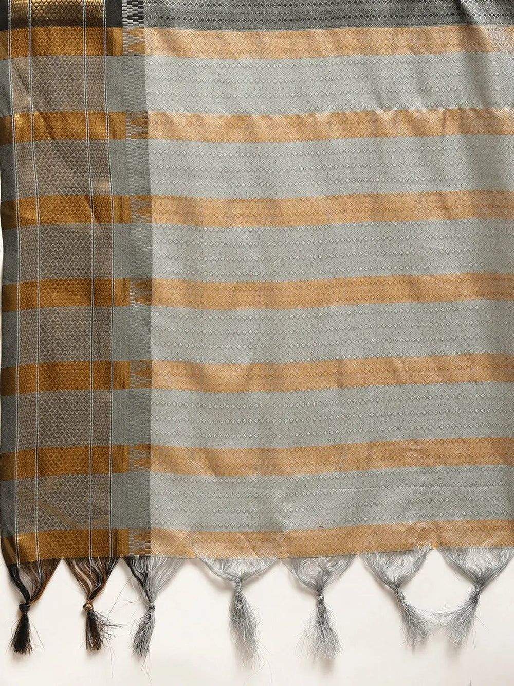 Uppada Cotton Silk Saree With Self Butti
