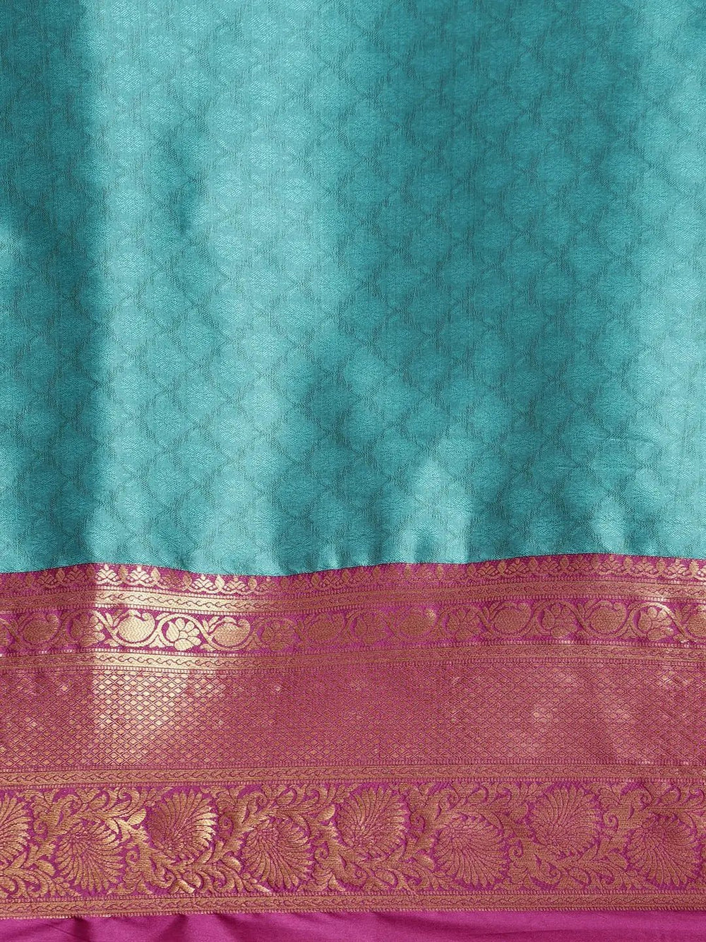 Uppada Cotton Silk Saree With Self Butti