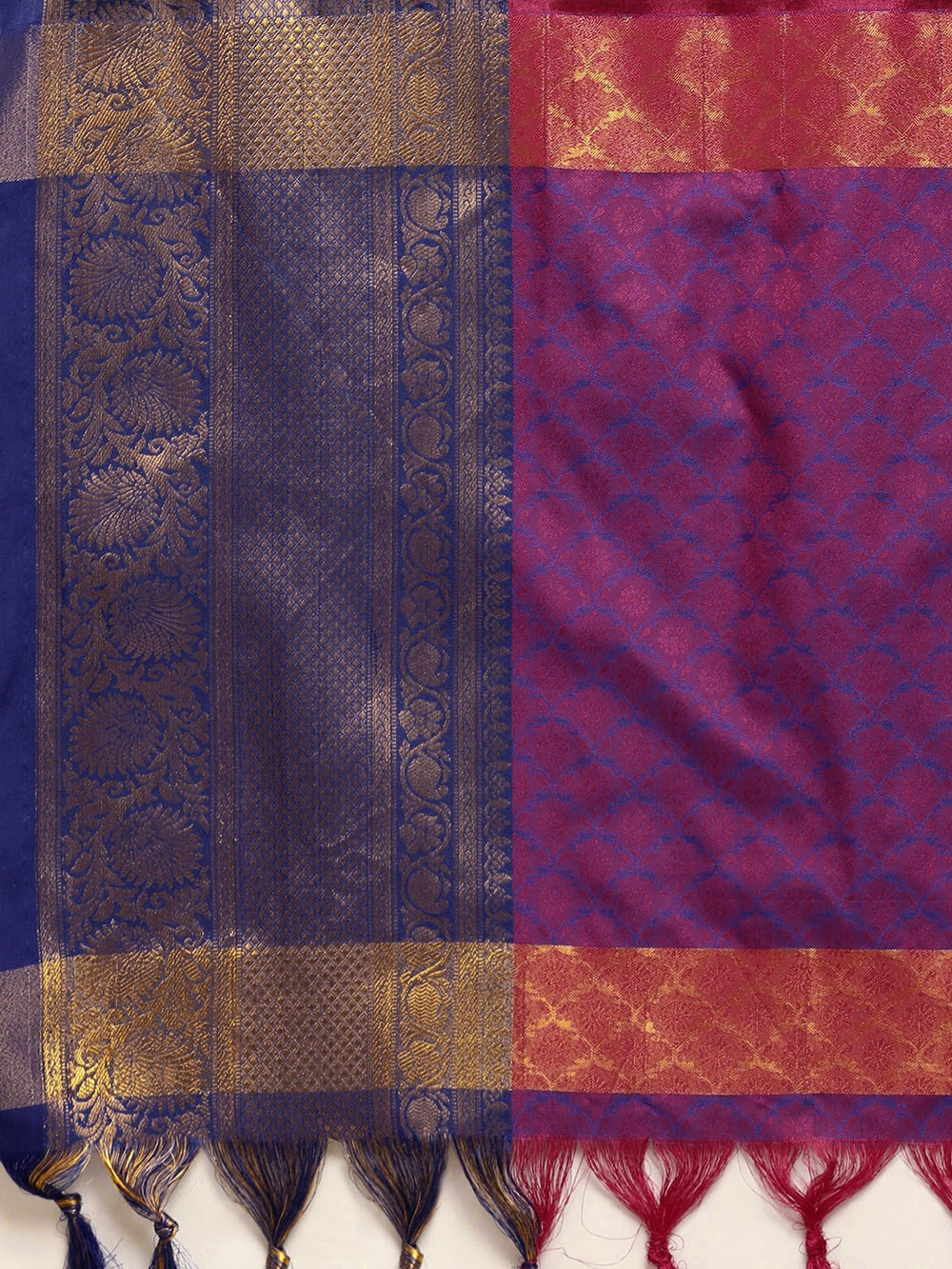 Uppada Cotton Silk Saree With Self Butti
