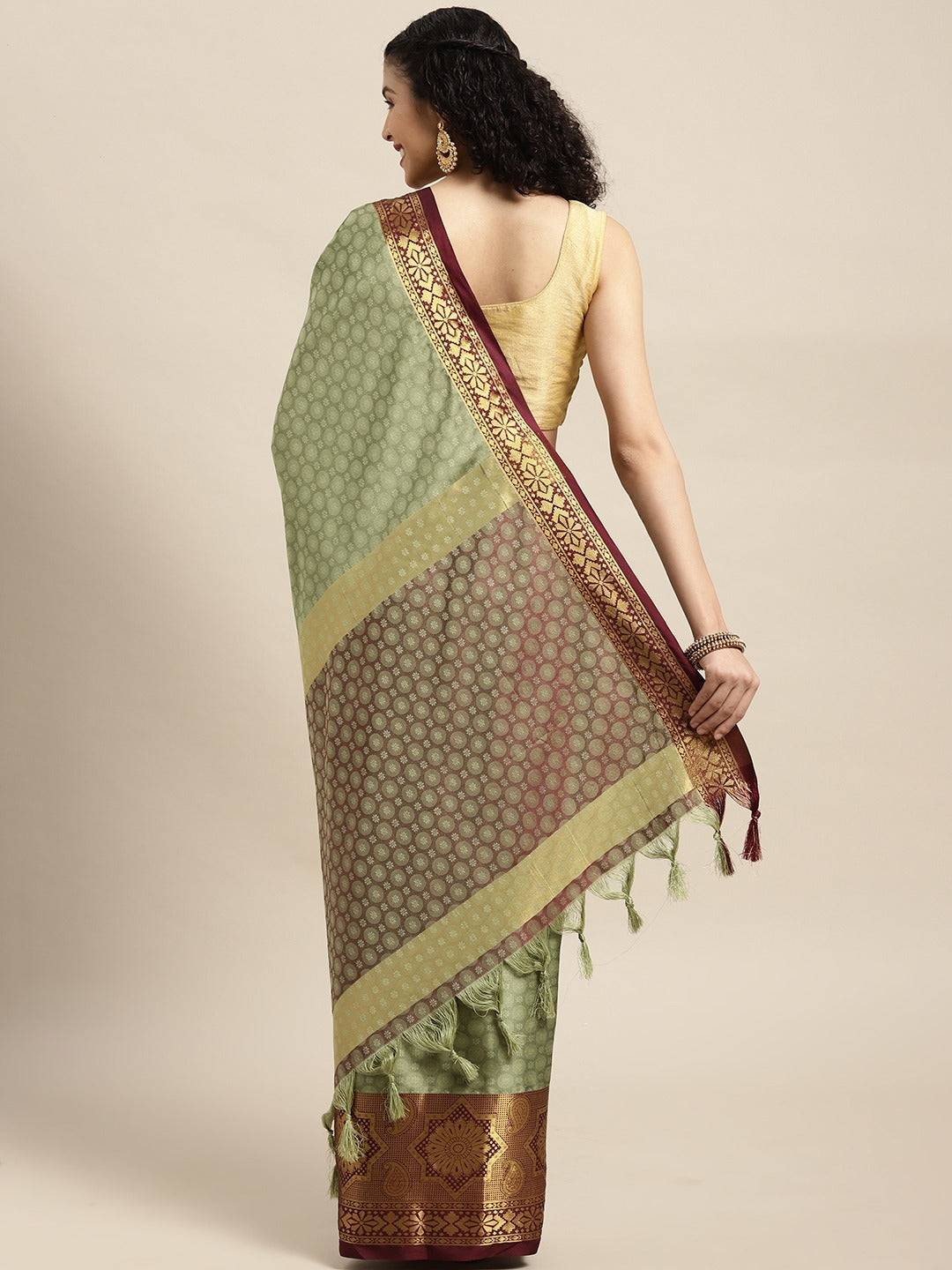 Uppada Cotton Silk Saree With Self Butti