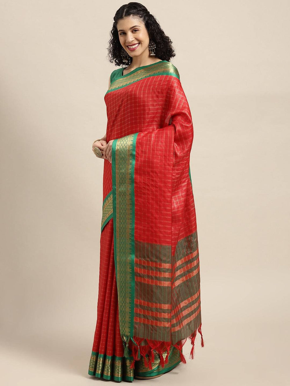 Uppada Cotton Silk Saree With Self Butti