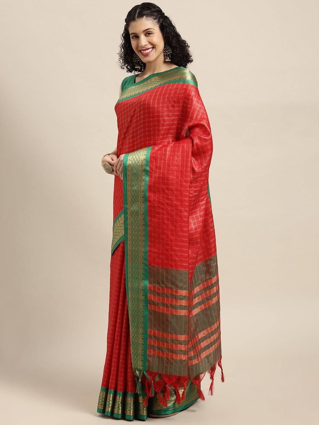 Uppada Cotton Silk Saree With Self Butti