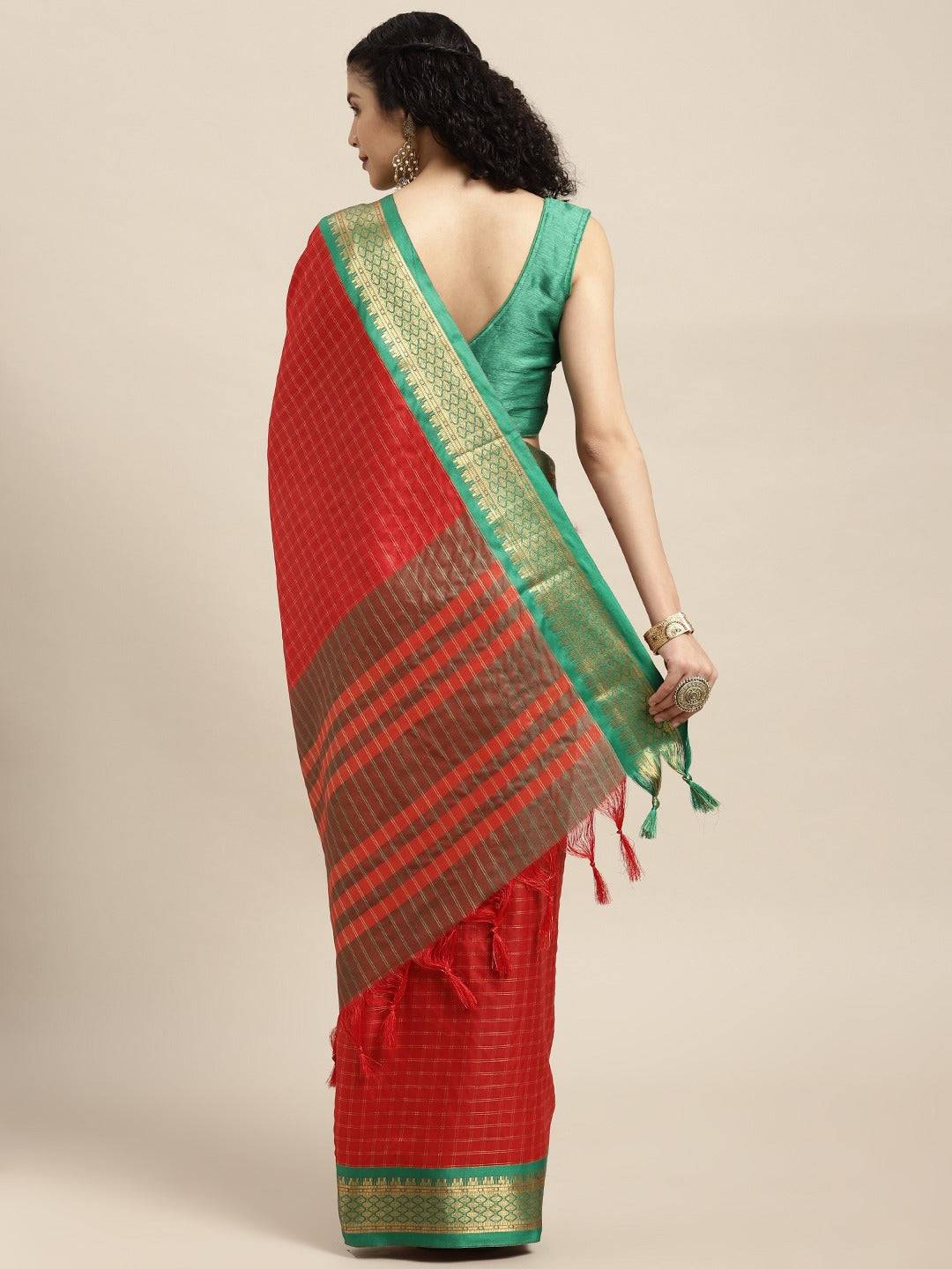 Uppada Cotton Silk Saree With Self Butti