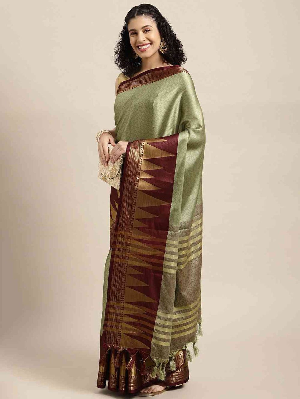 Self Butti Uppada Cotton Silk Saree at Vastranand.