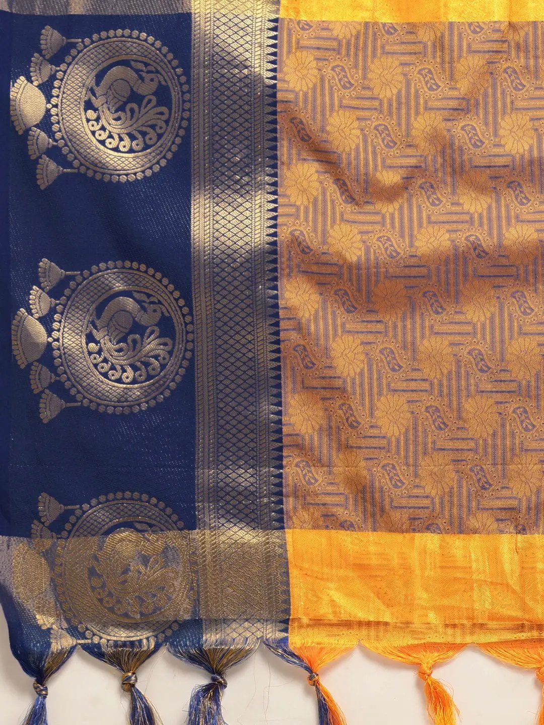 Uppada Cotton Silk Saree With Self Butti