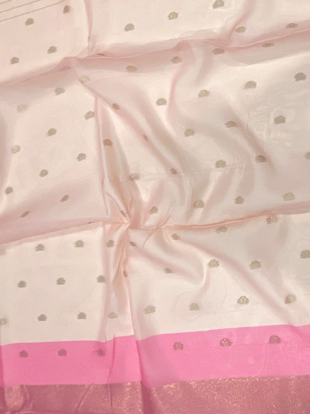 Daisy Pink Flower Vely Print Saree

