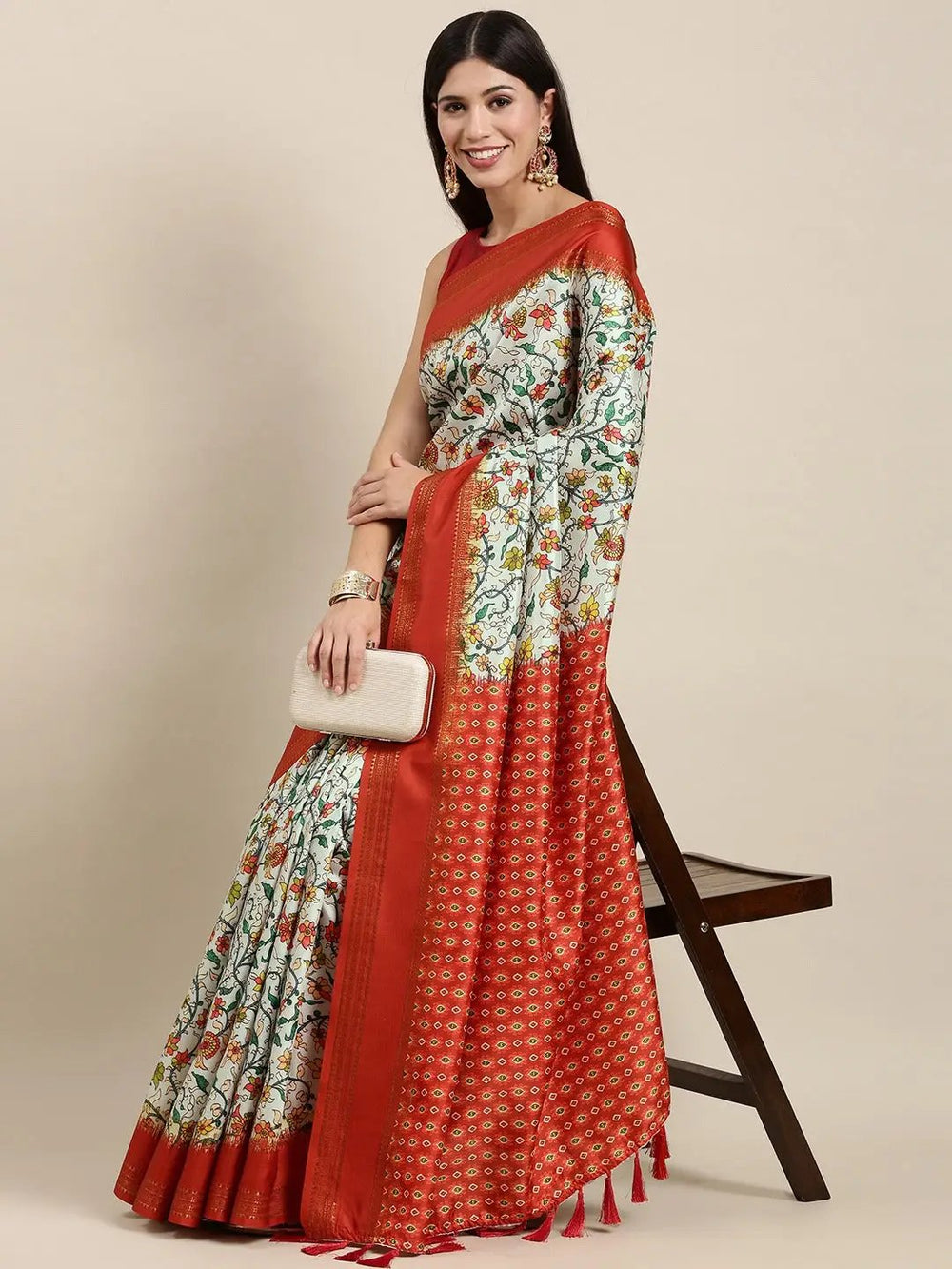 Soft Silk Kalamkari Saree With Digital Flower Print