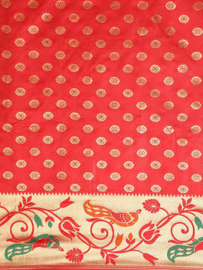 Beautiful Banarasi Silk Saree with Woven Design