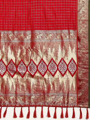  Exclusive Banarasi Silk Saree With Checked Pattern