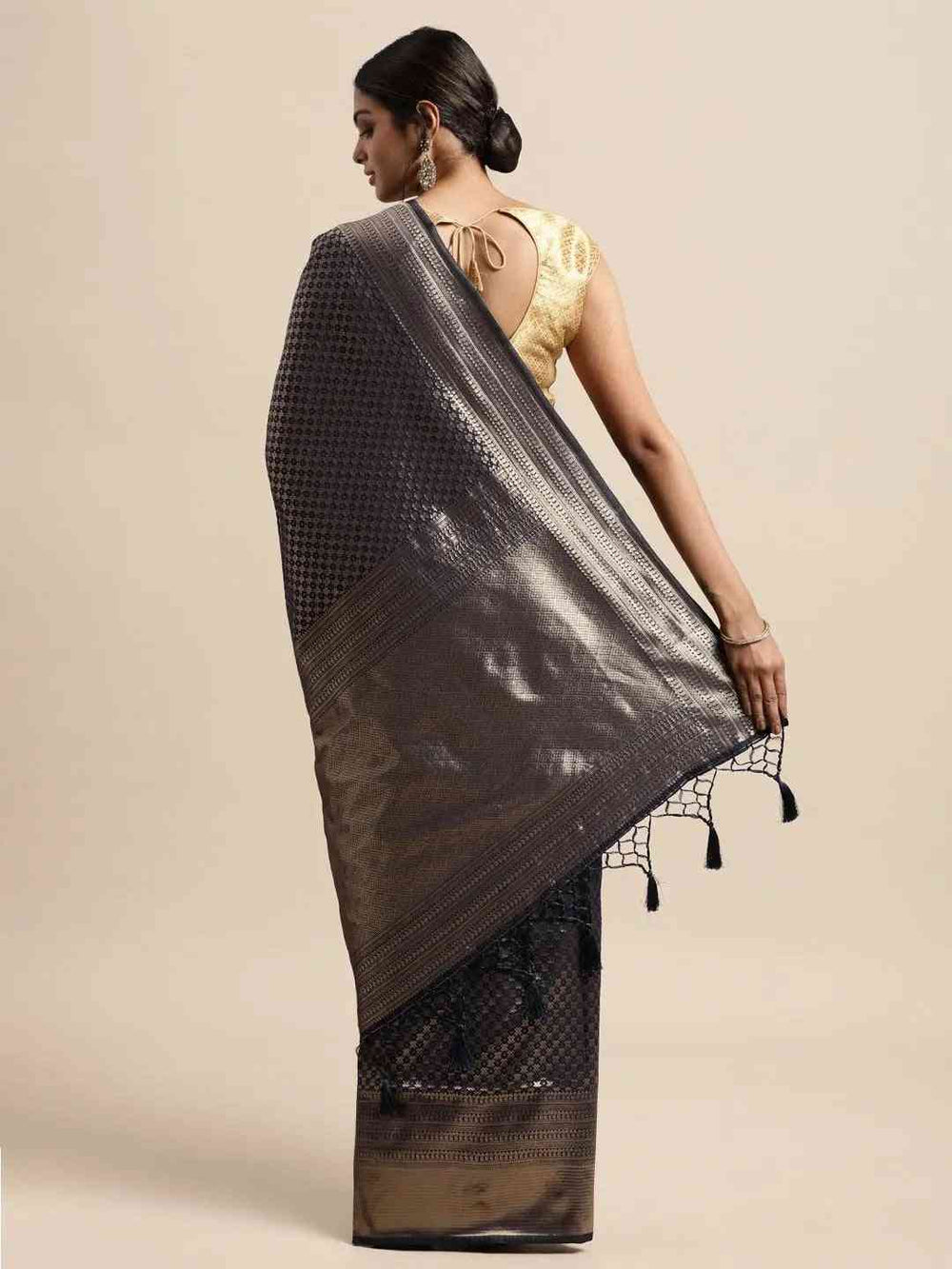 Kanjivaram Silk Saree with Zari Border 