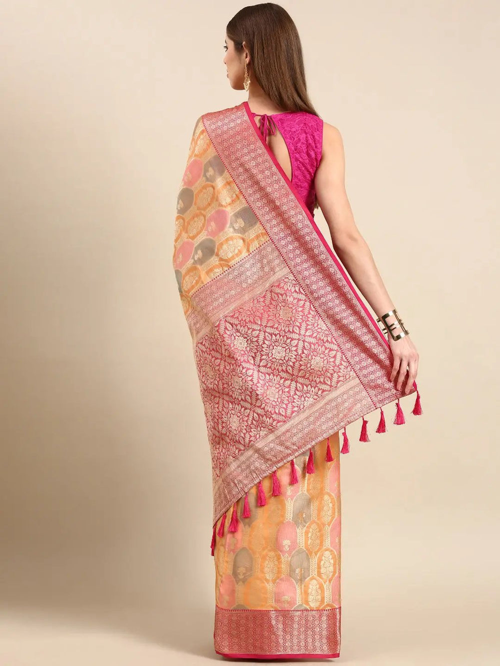 Soft Silk Kanjivaaram Saree With Ethnic Motif Border