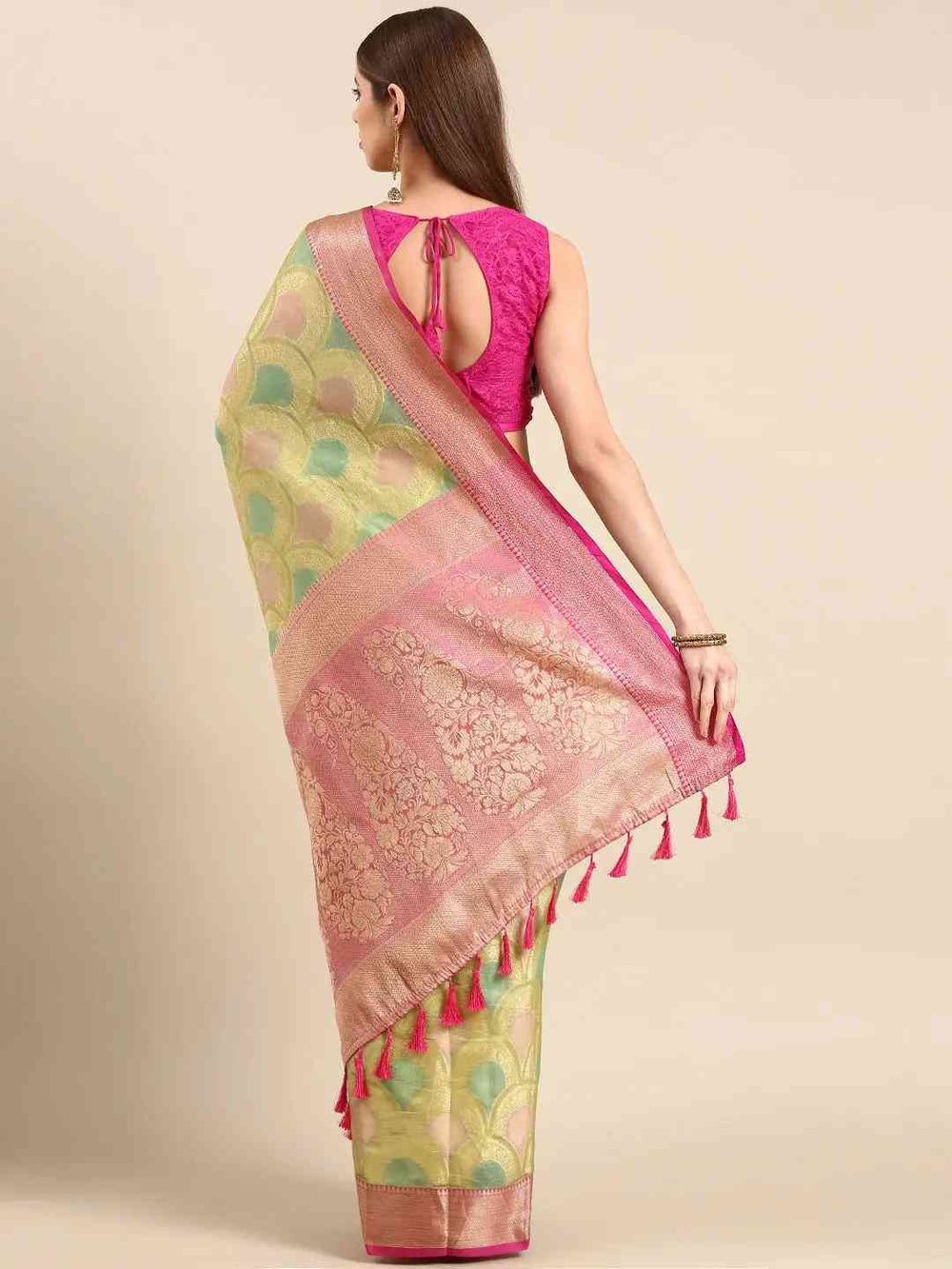 Soft Silk Kanjivaaram Saree With Ethnic Motif Border
