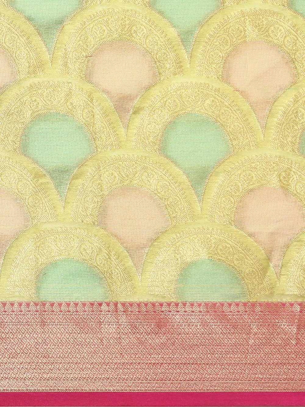 Soft Silk Kanjivaaram Saree With Ethnic Motif Border