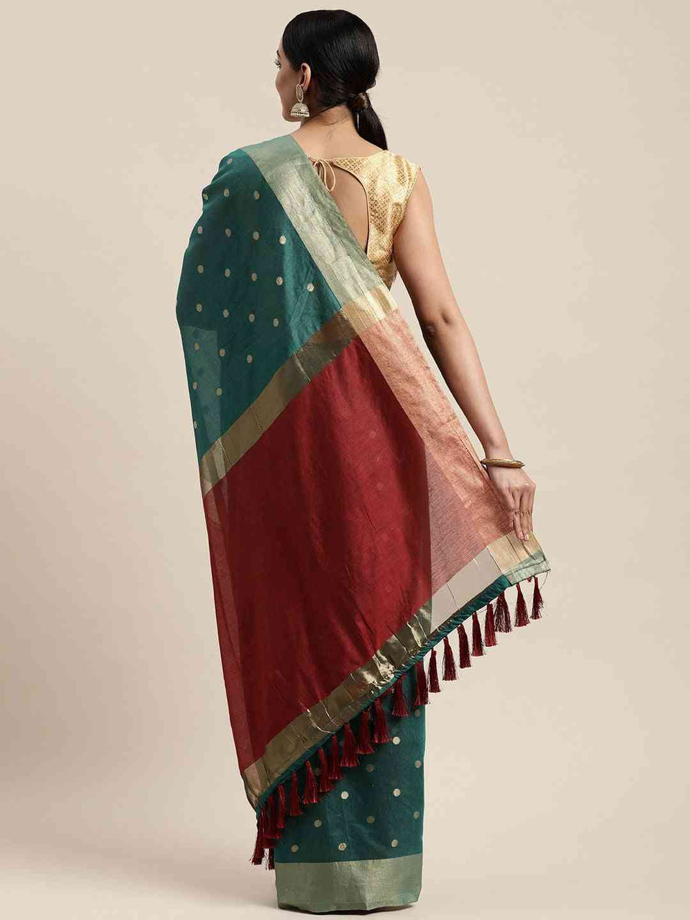 Beautiful Banarasi Silk Saree With Woven Design & Zari Work