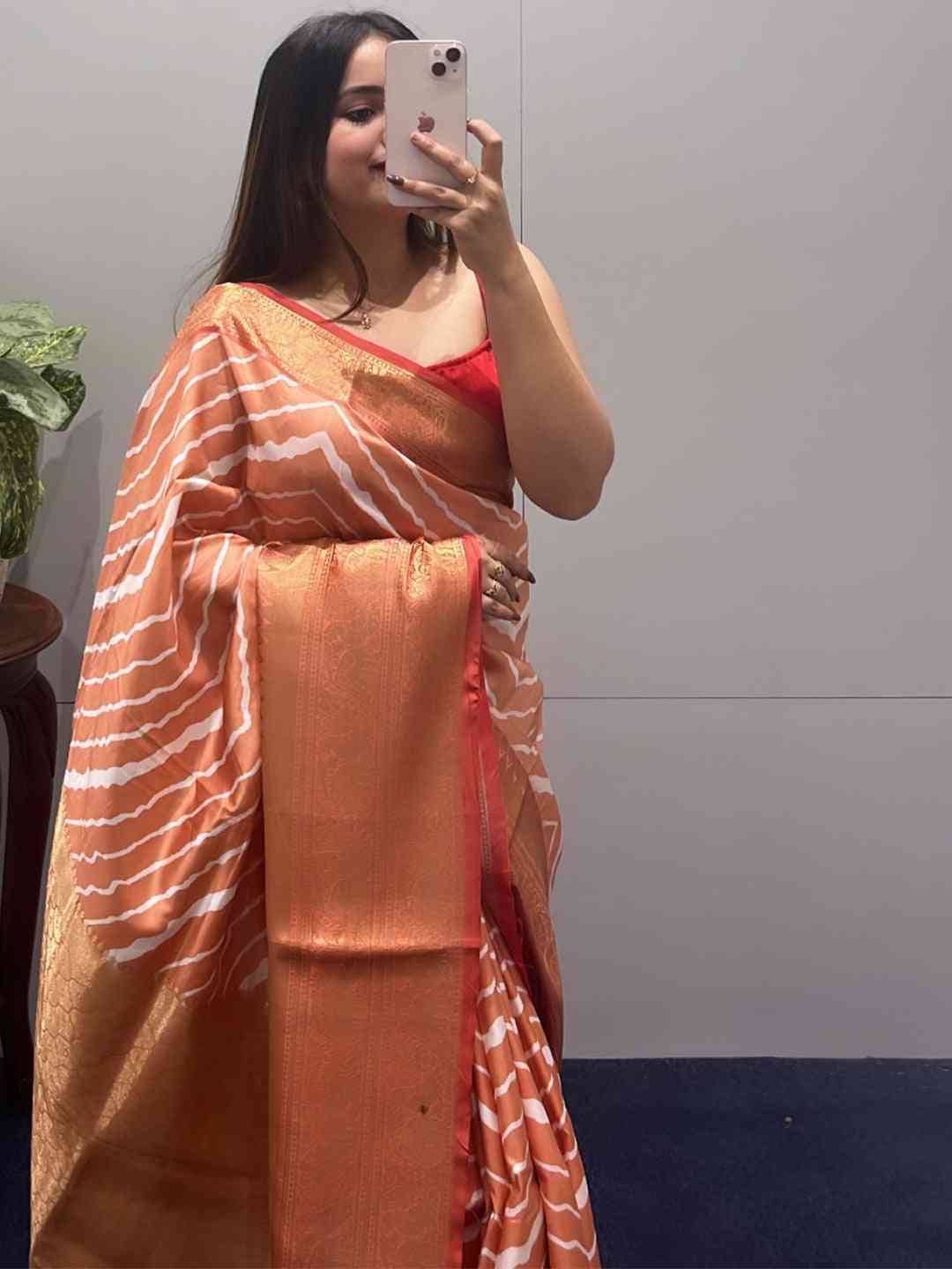 Elegant Kanchi Zari Border Leheriya Saree in soft silk