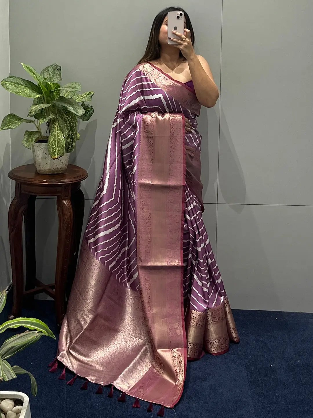 Elegant purple leheriya saree with detailed Kanchi zari border.