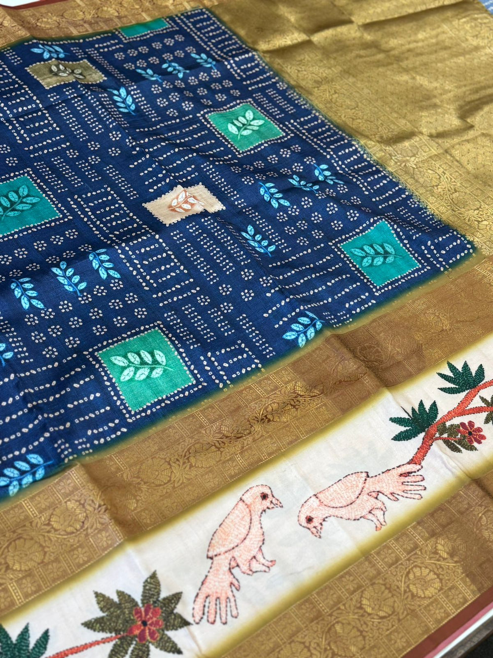 Artistic Navy Blue Geometric Print Saree