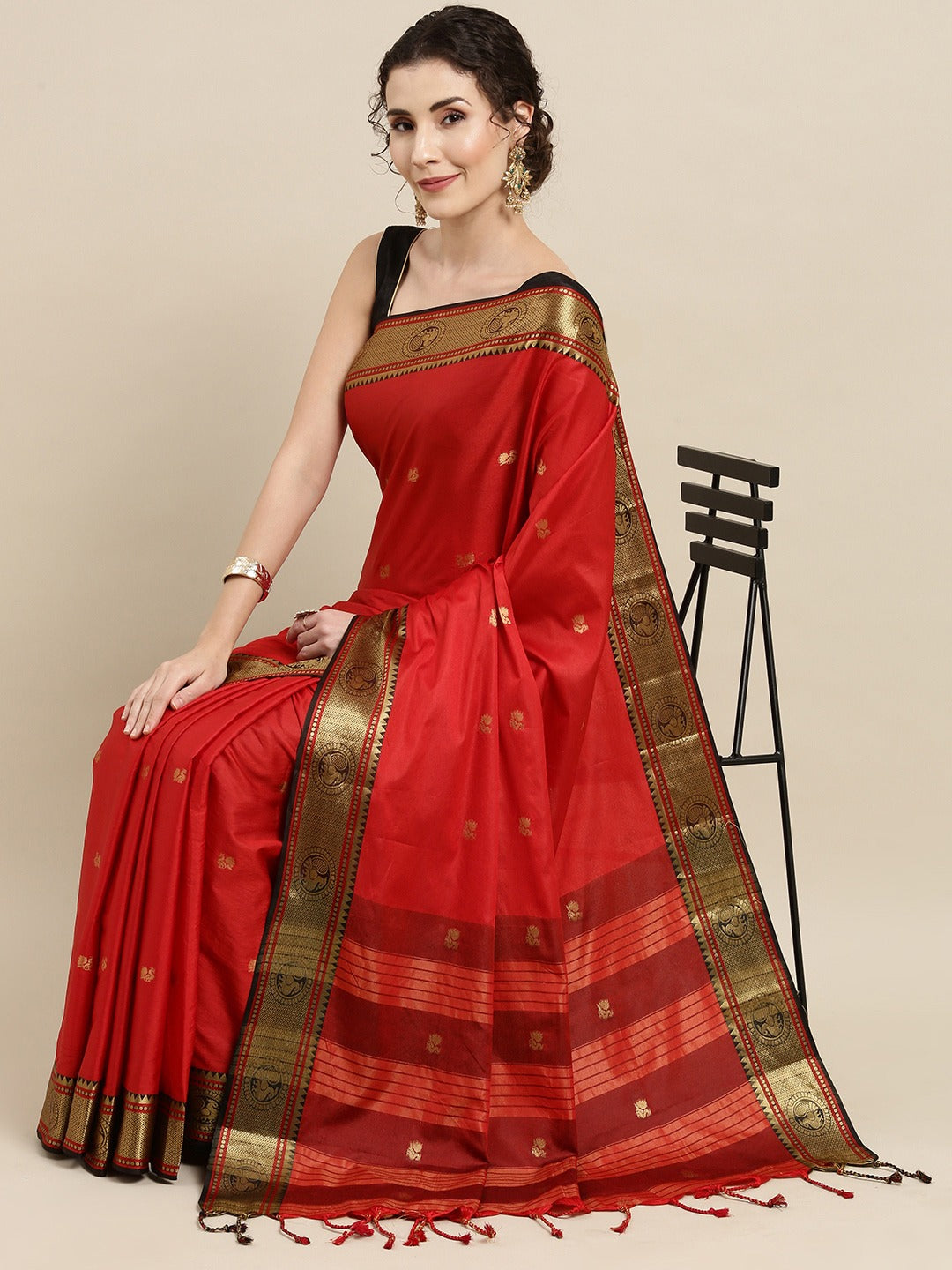 Trendy Red Zari Silk Cotton Paithani Saree