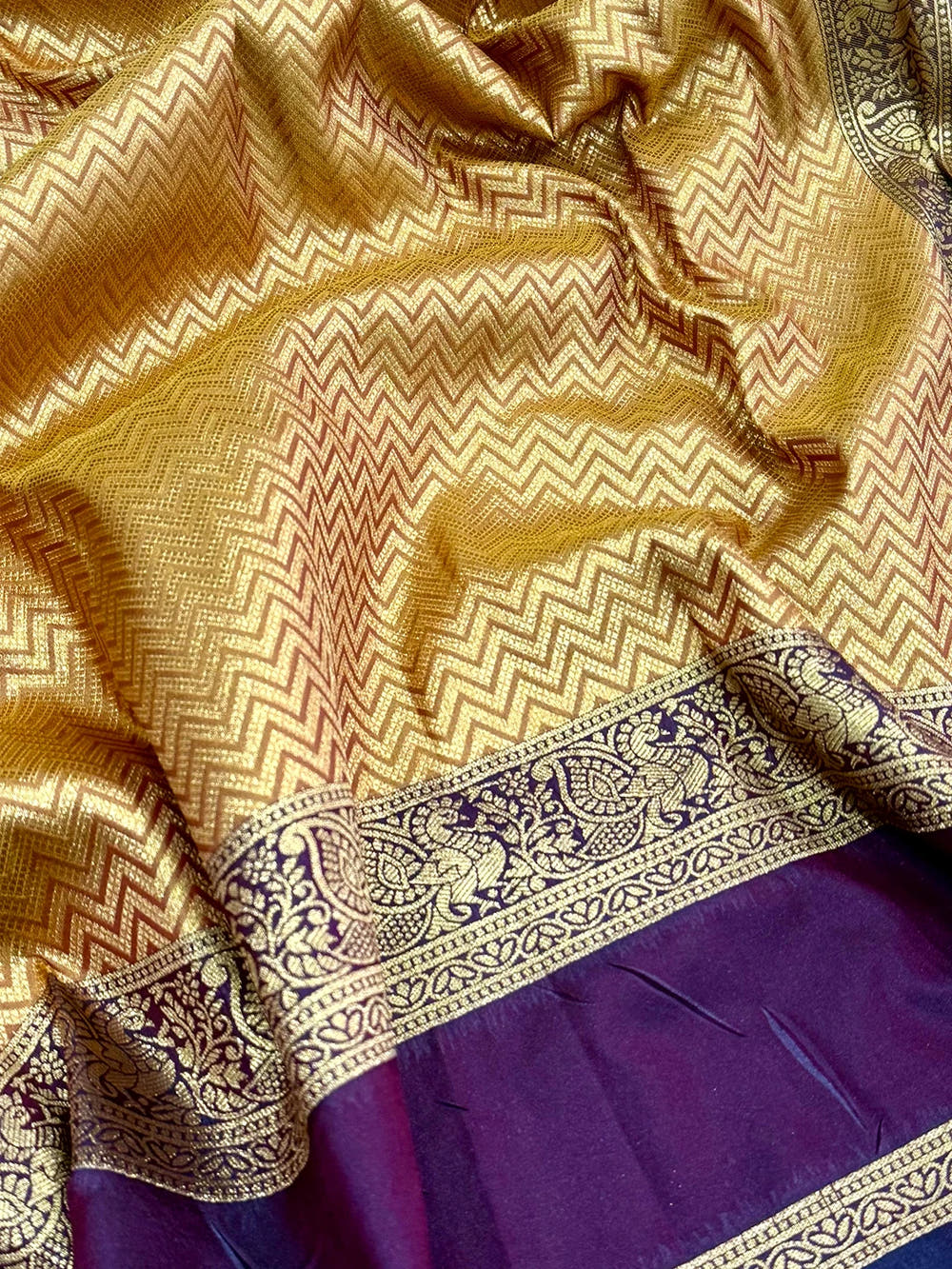 Mustard Banarasi Zari Tissue Gadwal Border Saree - view 5