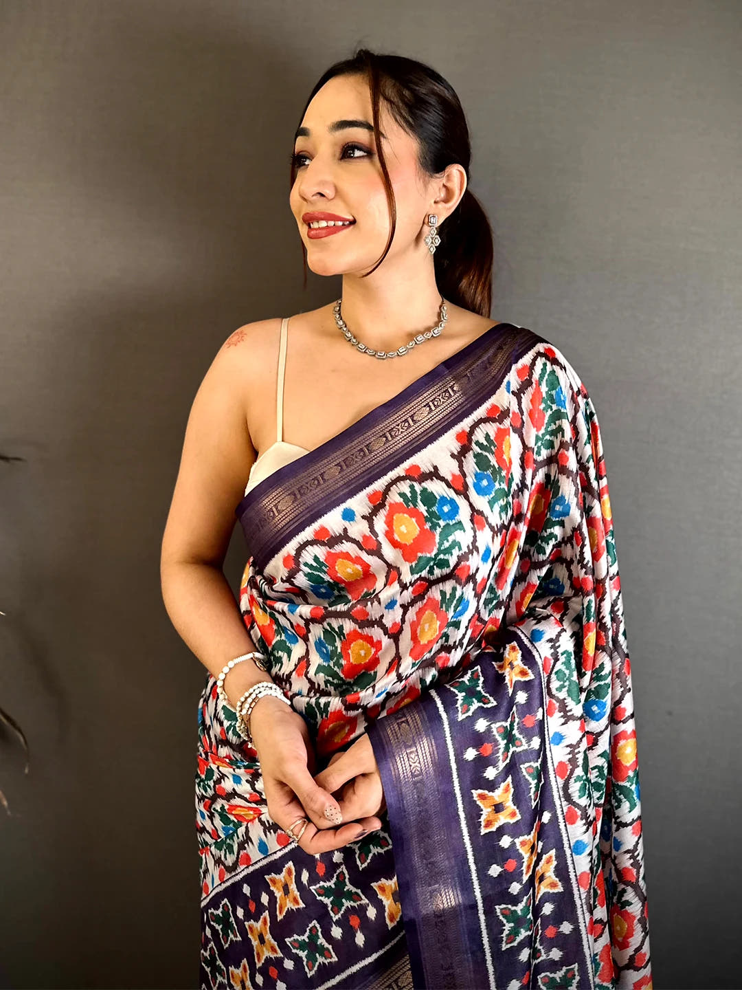Opulent Cream Soft Silk Ikkat Pattern Saree - view 3