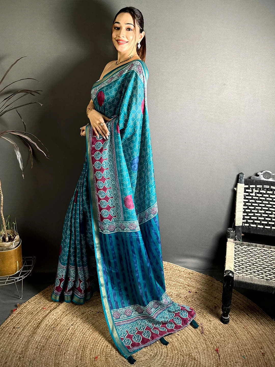 Teal Mul Cotton Bandhani Ajrak Print Saree