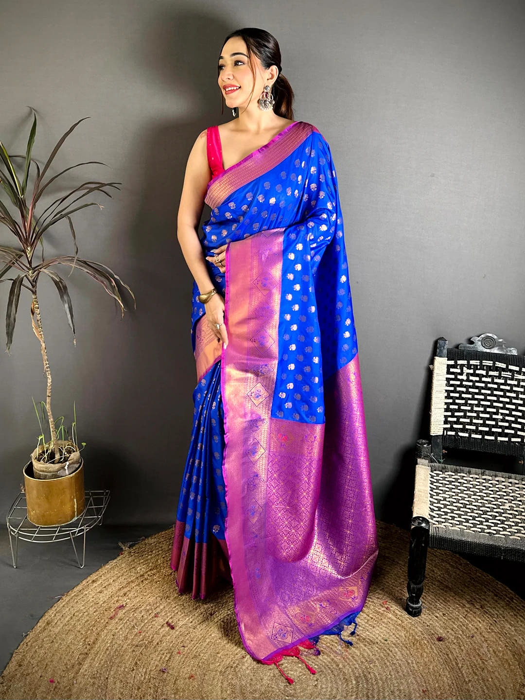Elegant Royal Blue Banarasi Zari Motif Saree
