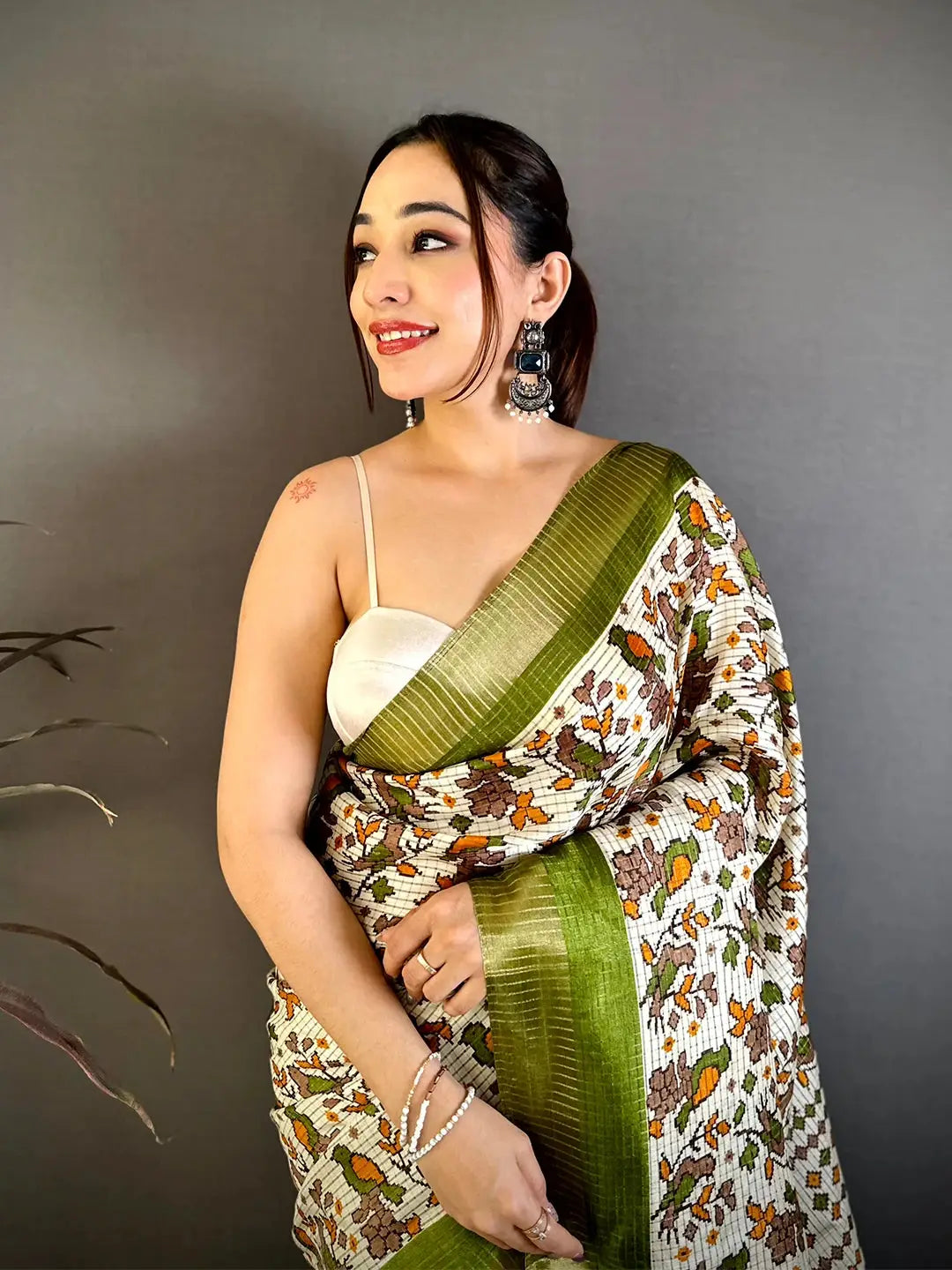 Olive Bird Printed Tussar Check Saree