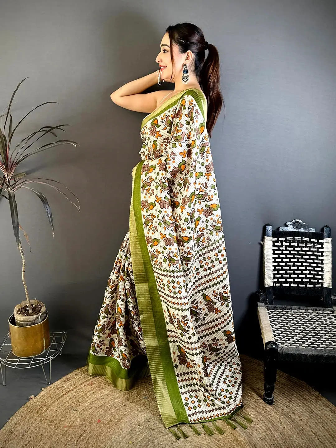 Olive Bird Printed Tussar Check Saree