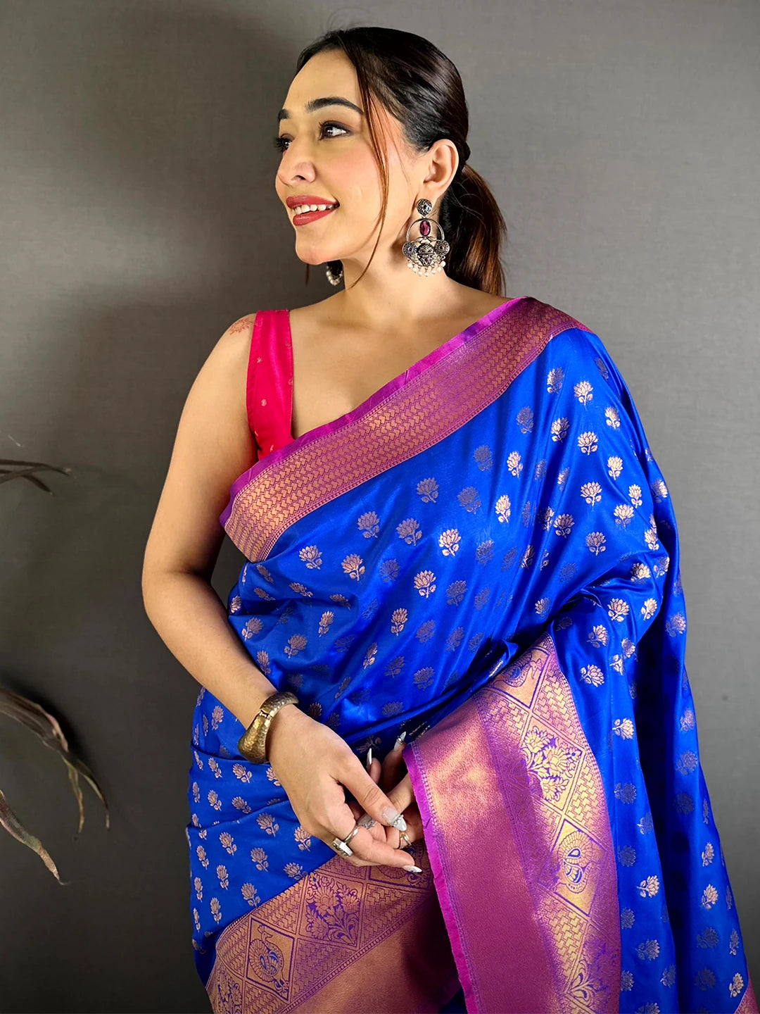 Elegant Royal Blue Banarasi Zari Motif Saree